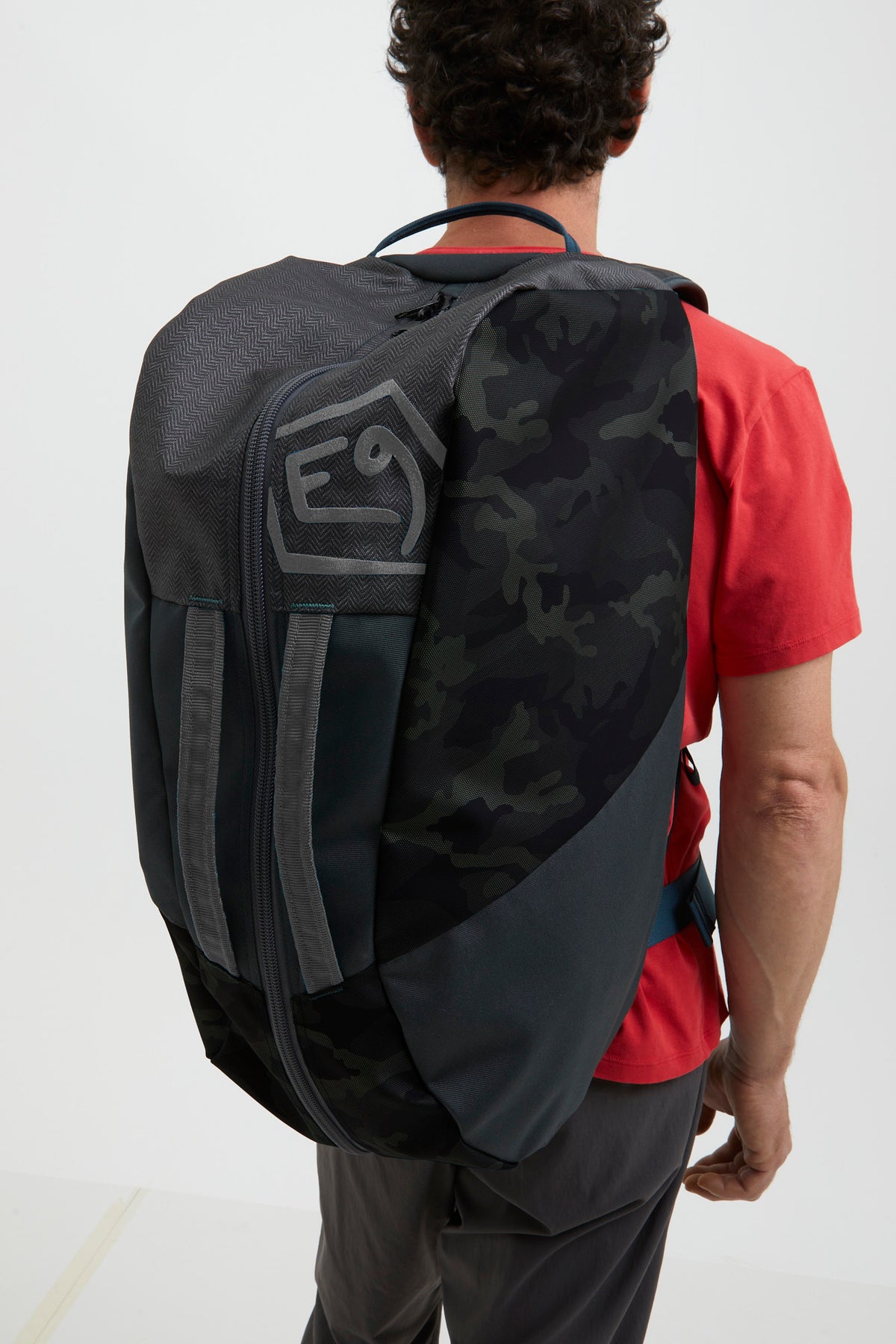 V-line One Shoulder Backpack - Musk Green